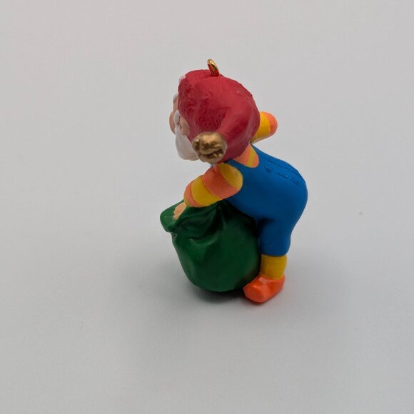 Hallmark Keepsake Rudolph's Helper 1996 Miniature Ornament, Membership Gift - Picture 6 of 11